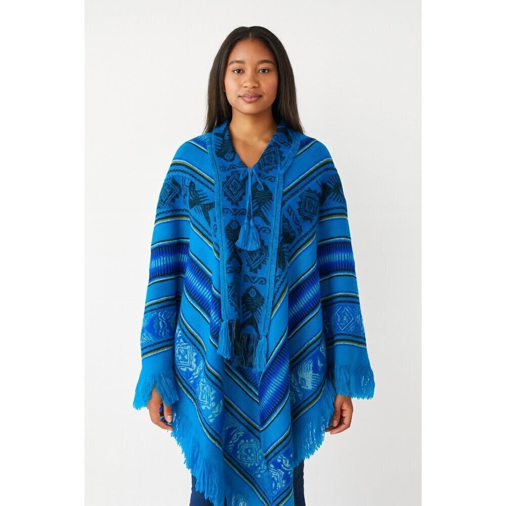 Artesanias Inca 100% Wool Fringed Cape Attached Scarf Hand Made in Ecuador